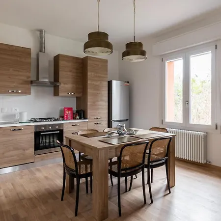 Casa Con Giardino A Borgo Panigale Bologna